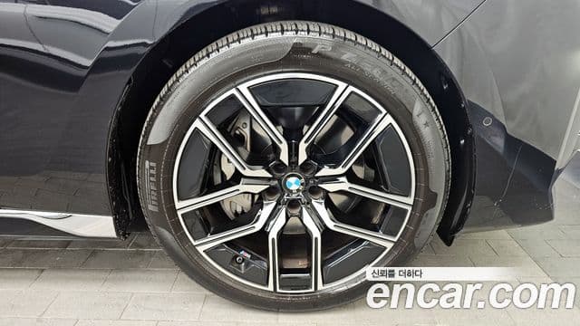 BMW 7시리즈 (G70) 740i sDrive M Sport, 2023 все фото