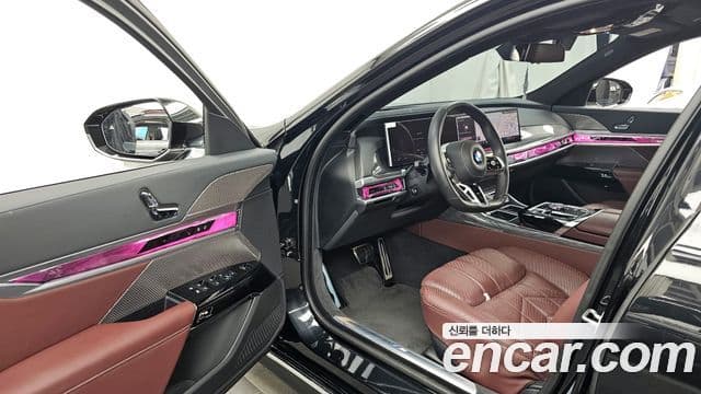 BMW 7시리즈 (G70) 740i sDrive M Sport, 2023 10