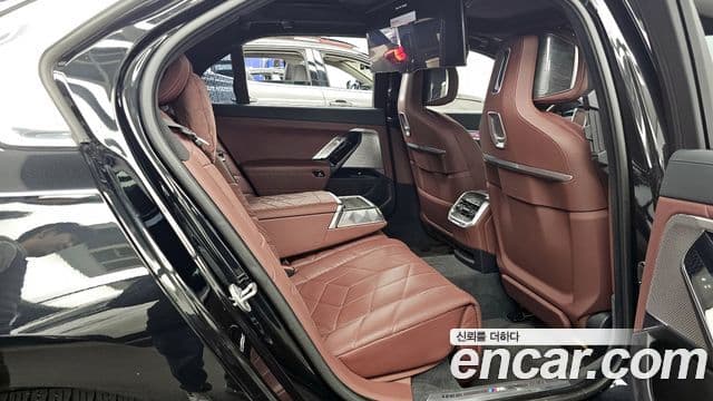 BMW 7시리즈 (G70) 740i sDrive M Sport, 2023 12