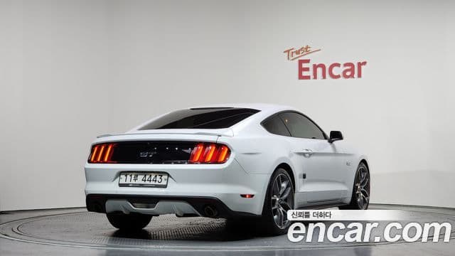 Ford Mustang GT купе, 2015 2