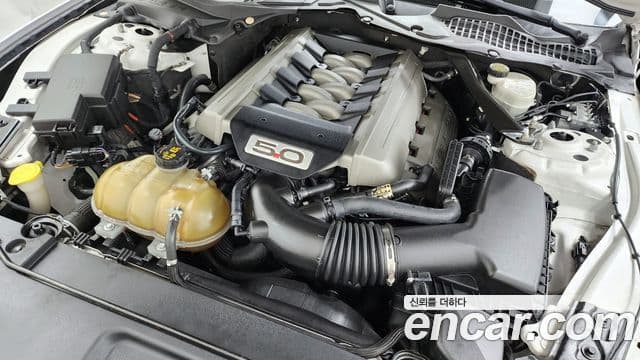 Ford Mustang GT купе, 2015 6