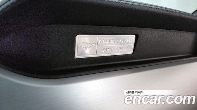 Ford Mustang GT купе, 2015 19