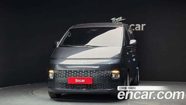 Hyundai Staria Smart, 2023 3