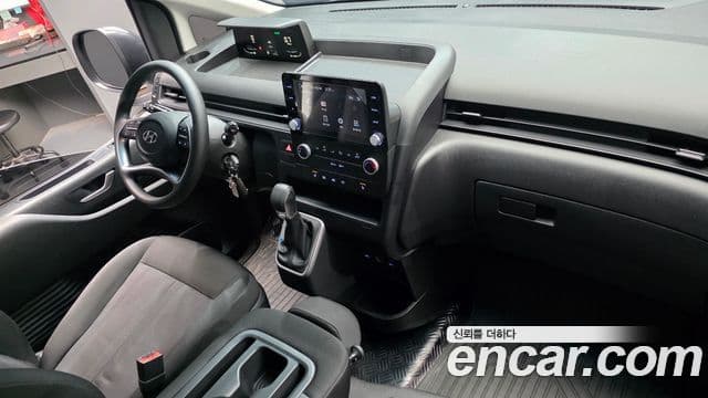 Hyundai Staria Smart, 2023 7
