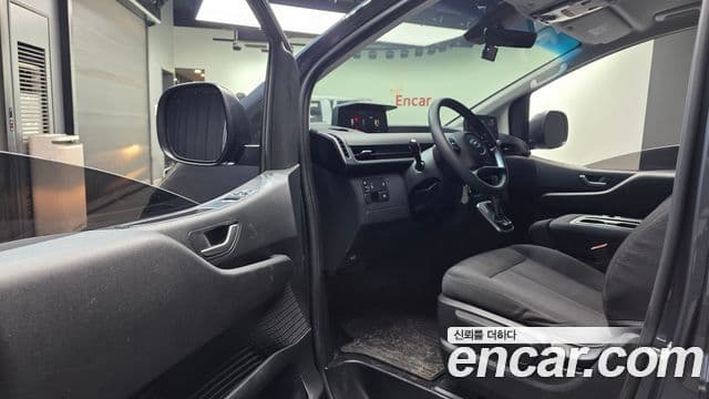 Hyundai Staria Smart, 2023 10