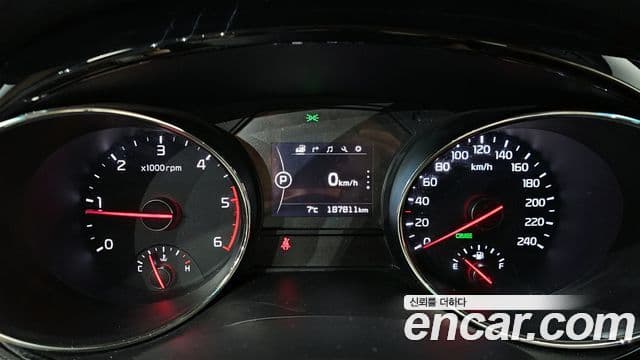 Kia All New Carnival Prestige, 2016 8