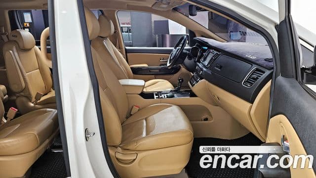 Kia All New Carnival Prestige, 2016 10