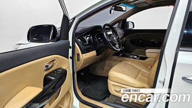 Kia All New Carnival Prestige, 2016 11