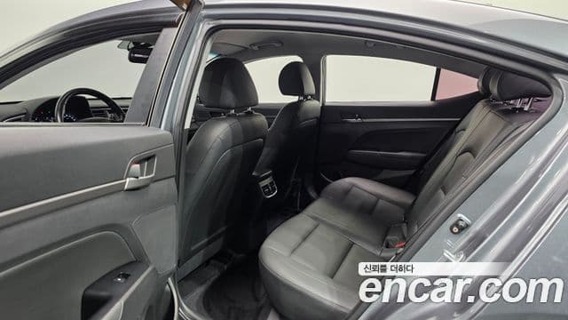 Hyundai Avante AD 1.6 GDI Smart, 2016 12