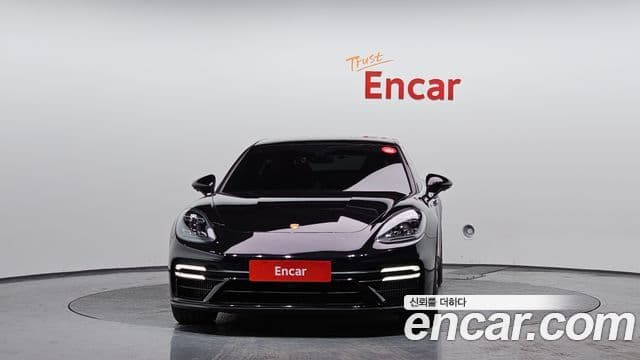 Porsche Panamera (971), 2021 3