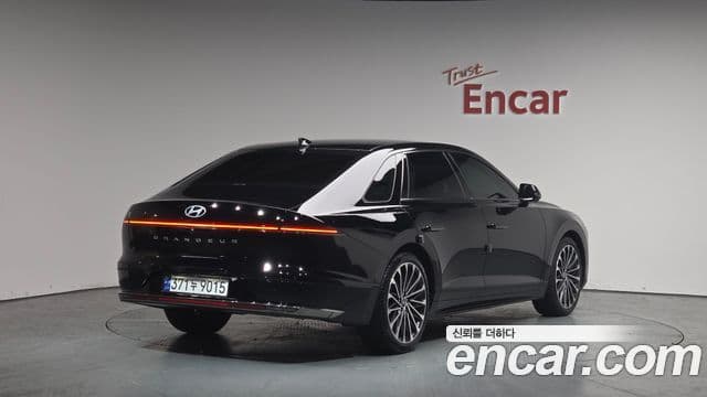Hyundai Grandeur гибрид (GN7) Calligraphy, 2023 2