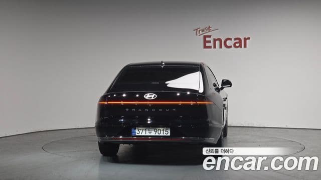 Hyundai Grandeur гибрид (GN7) Calligraphy, 2023 4