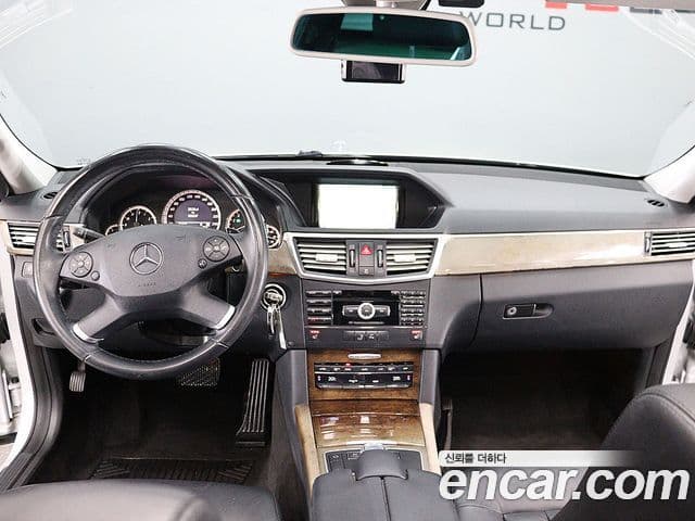 Mercedes-Benz E-класс W212 E300 Elegance, 2010 15