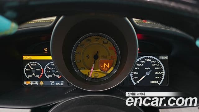 Ferrari 458 Spyder, 2013 8