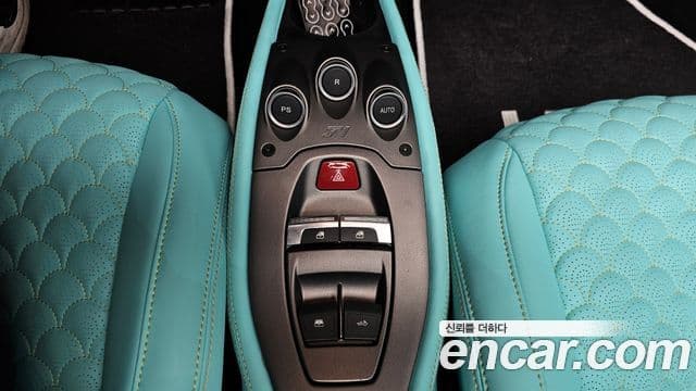 Ferrari 458 Spyder, 2013 9