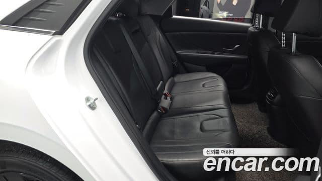 Hyundai Avante (CN7) Inspiration, 2021 11