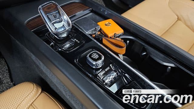 Volvo XC60 2세대 B5 Inscription, 2021 9