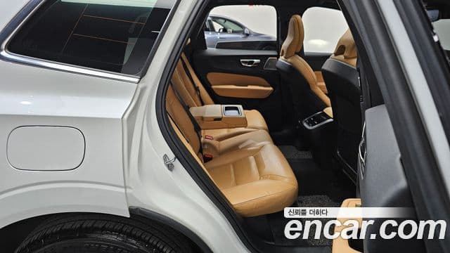Volvo XC60 2세대 B5 Inscription, 2021 12