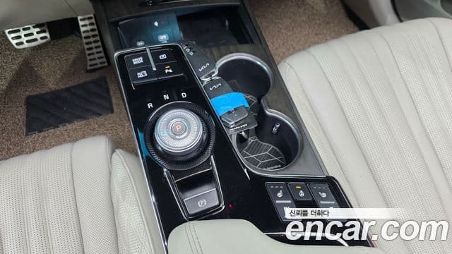 Kia K8 гибрид Signature, 2023 9