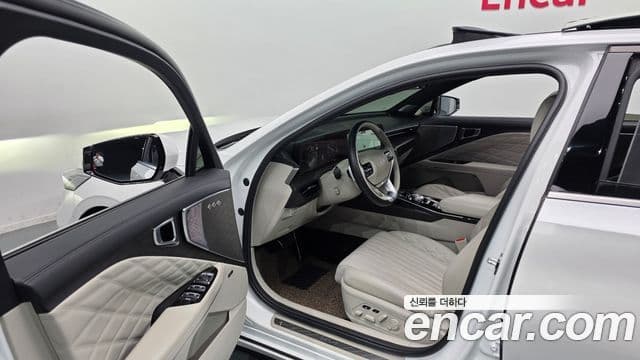 Kia K8 гибрид Signature, 2023 11