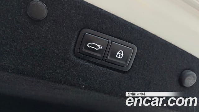 Kia K8 гибрид Signature, 2023 18