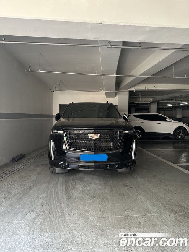 Cadillac Escalade 5세대 ESV Sport Platinum