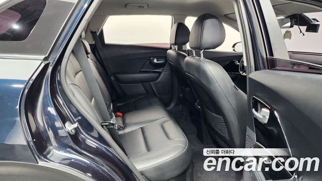 Kia Niro Prestige, 2018 12