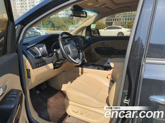 Kia All New Carnival VIP, 2018 9