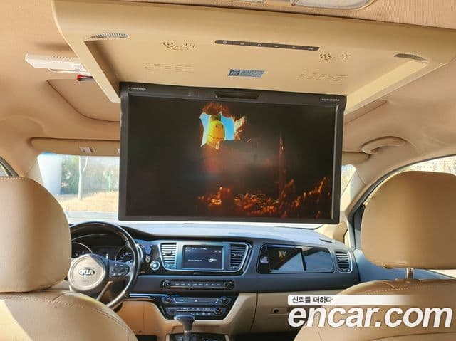Kia All New Carnival VIP, 2018 11