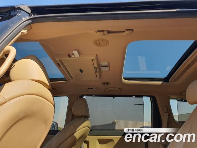 Kia All New Carnival VIP, 2018 15