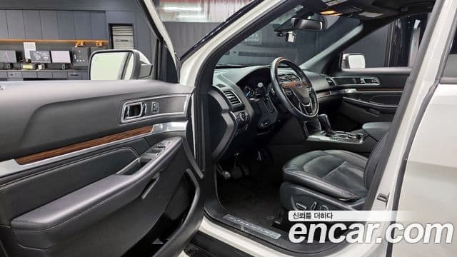 Ford Explorer 5세대, 2017 11