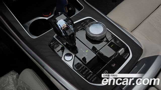 BMW X7 (G07) xDrive 40i Design Pure Excellence 6인승, 2022 9