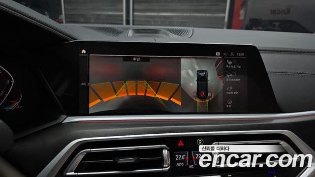 BMW X7 (G07) xDrive 40i Design Pure Excellence 6인승, 2022 14