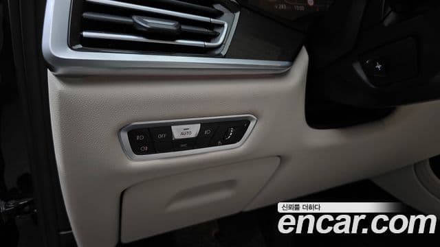 BMW X7 (G07) xDrive 40i Design Pure Excellence 6인승, 2022 17