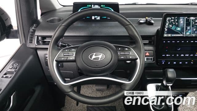 Hyundai Staria Modern, 2025 13