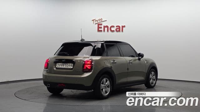 Mini Cooper 3세대, 2020 2