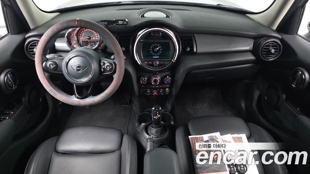 Mini Cooper 3세대, 2020 7