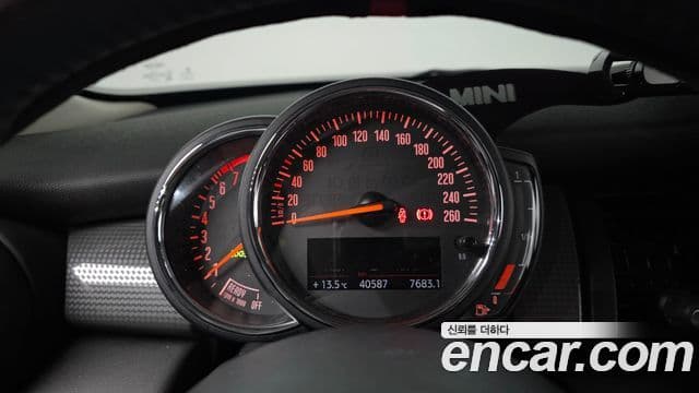 Mini Cooper 3세대, 2020 8