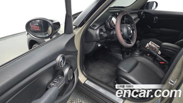 Mini Cooper 3세대, 2020 12