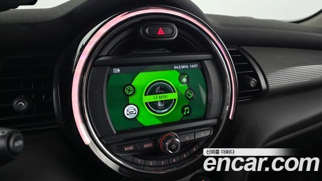 Mini Cooper 3세대, 2020 17