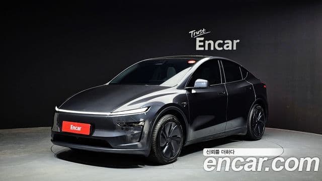 Tesla модель Y, 2025 1