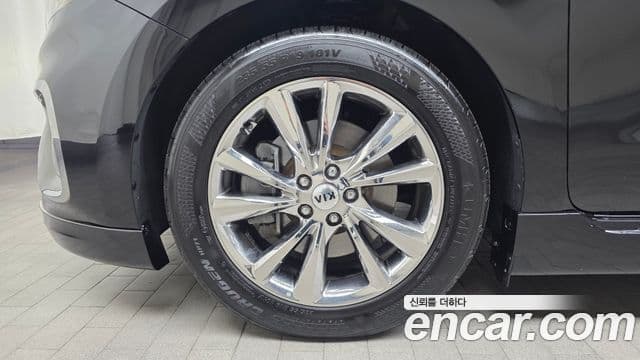 Kia The / новый New Carnival Prestige High Roof, 2019 все фото