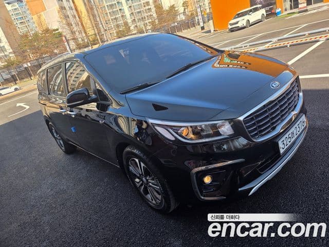 Kia The / новый New Carnival Luxury, 2019 3