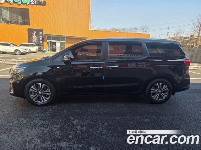 Kia The / новый New Carnival Luxury, 2019 8