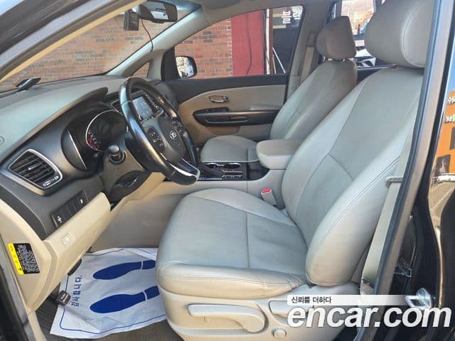 Kia The / новый New Carnival Luxury, 2019 11