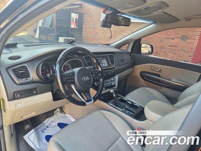 Kia The / новый New Carnival Luxury, 2019 12