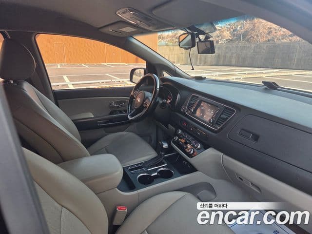 Kia The / новый New Carnival Luxury, 2019 18