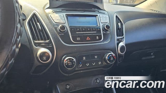 Hyundai Tucson ix Deluxe, 2011 16