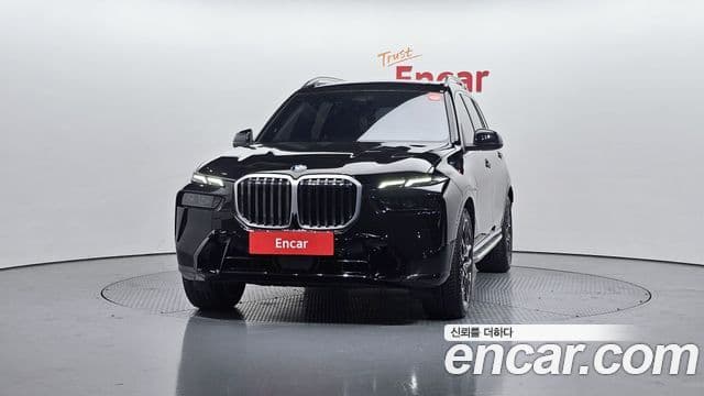BMW X7 (G07) xDrive 40i M Sport 6인승, 2025 3