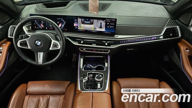 BMW X7 (G07) xDrive 40i M Sport 6인승, 2025 7